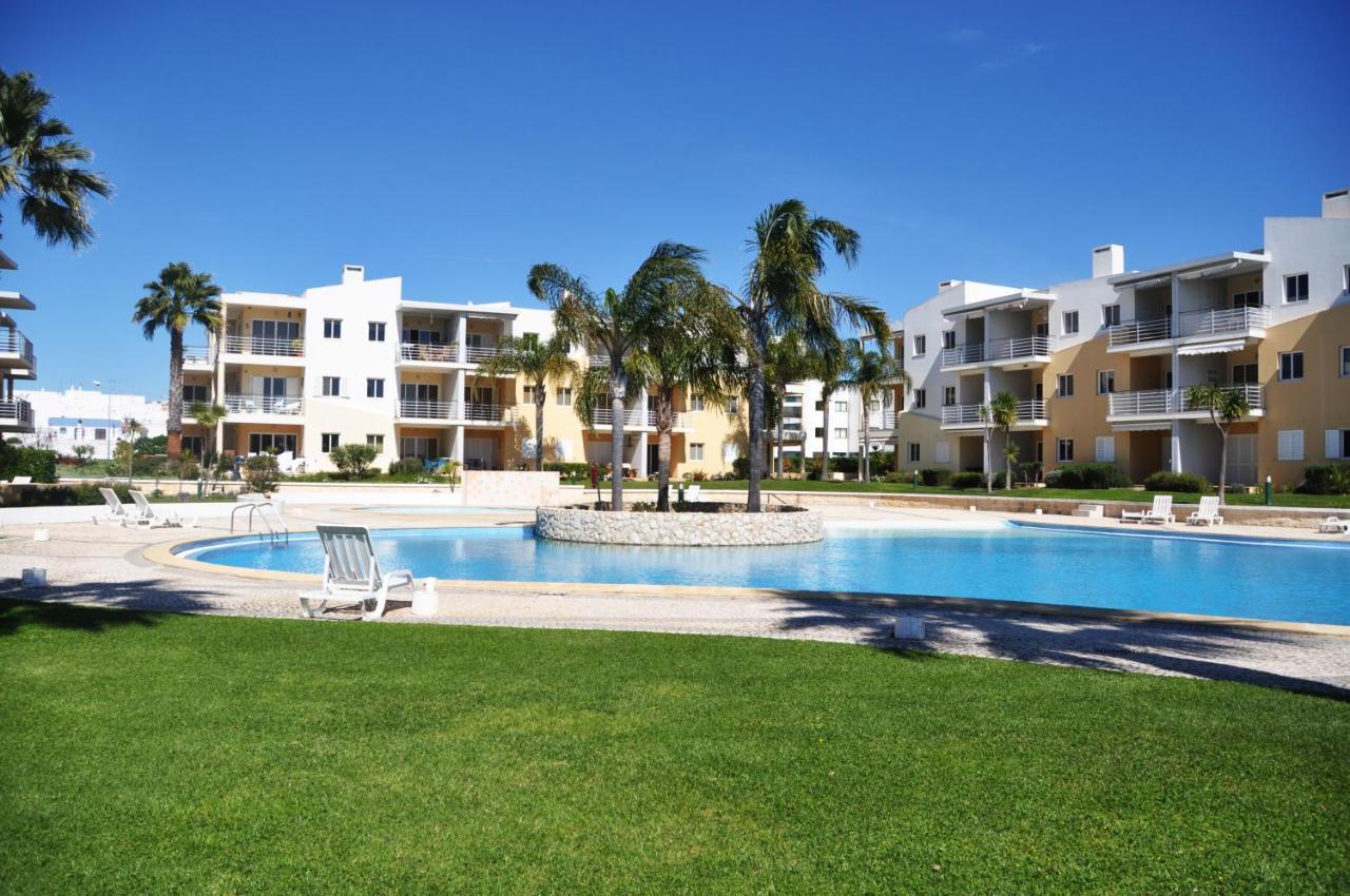Sea And Pool At Vila Da Praia Alvor Extérieur photo